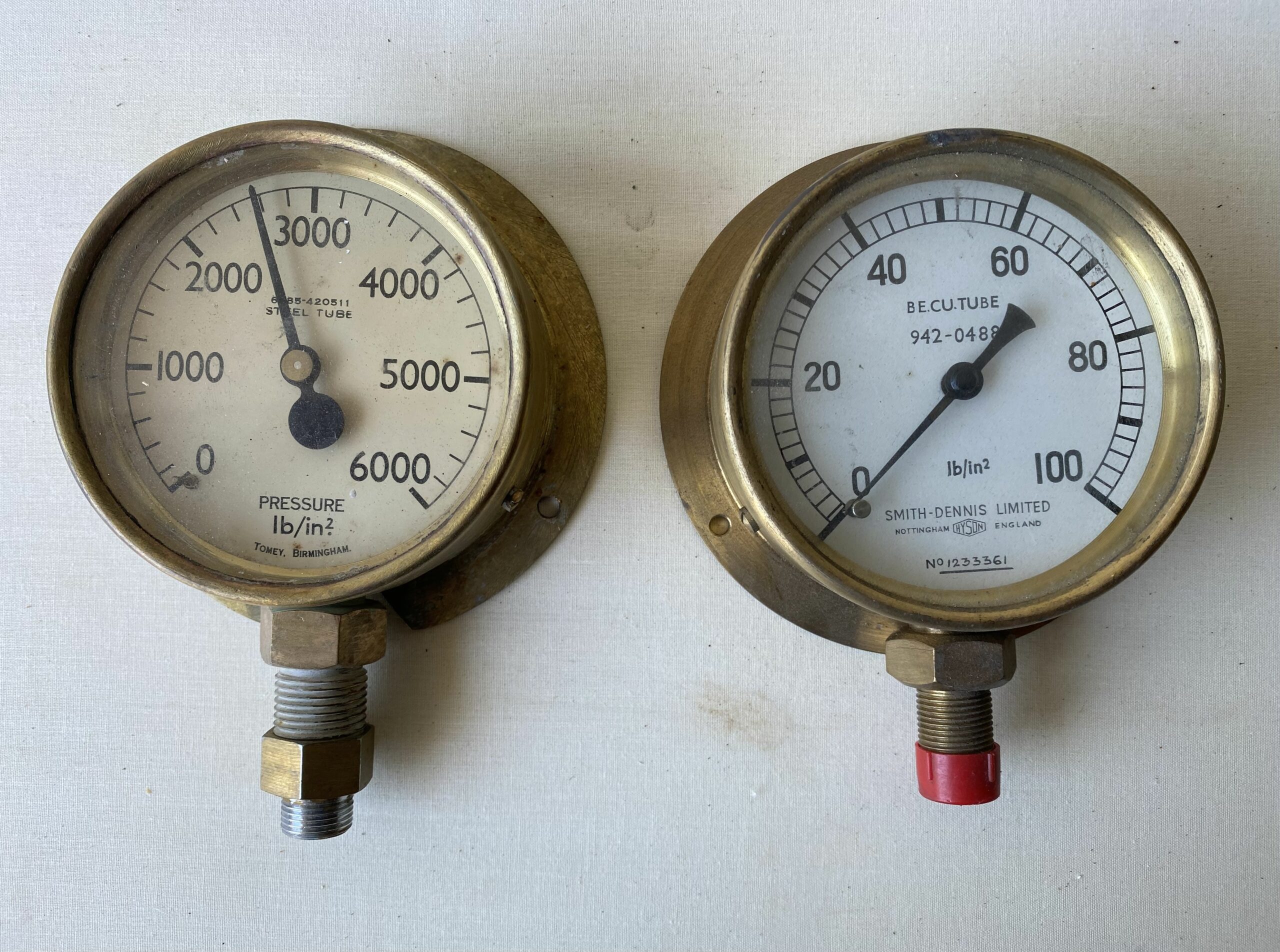Brass pressure dial