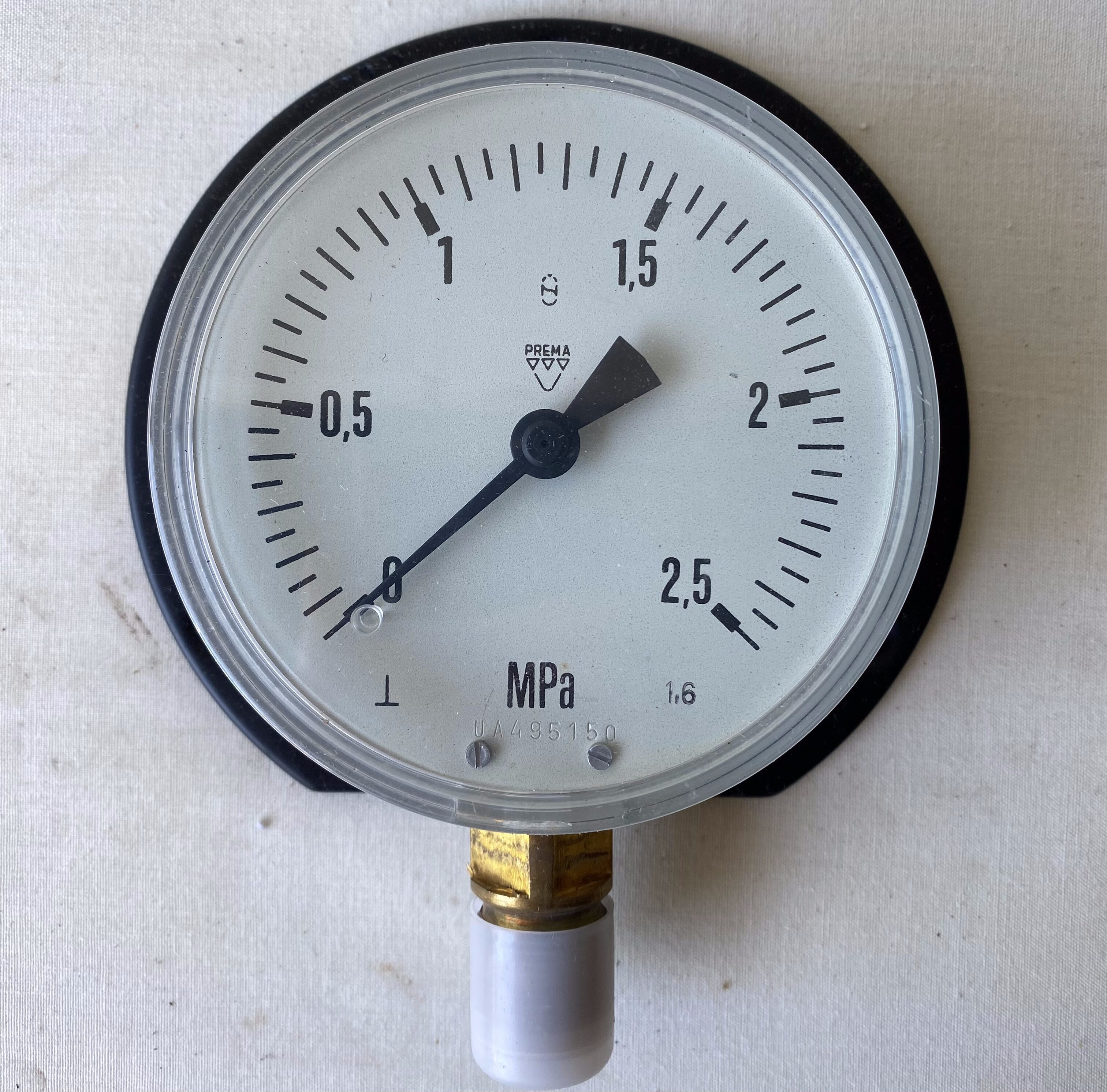 Small pressure dial
