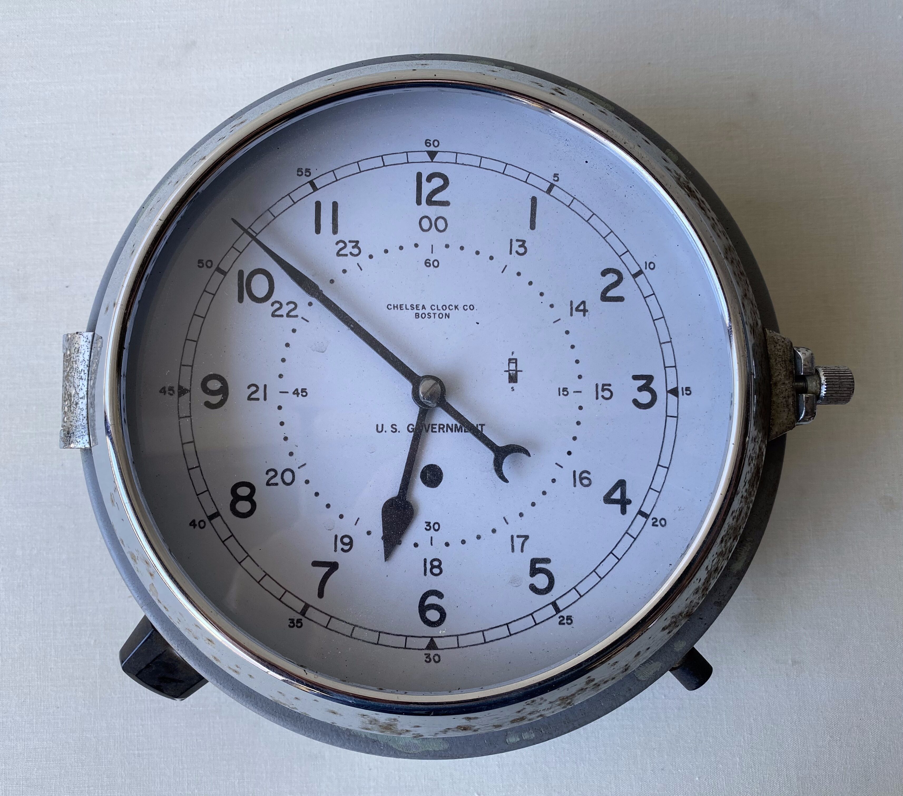 WW2 naval marine clock