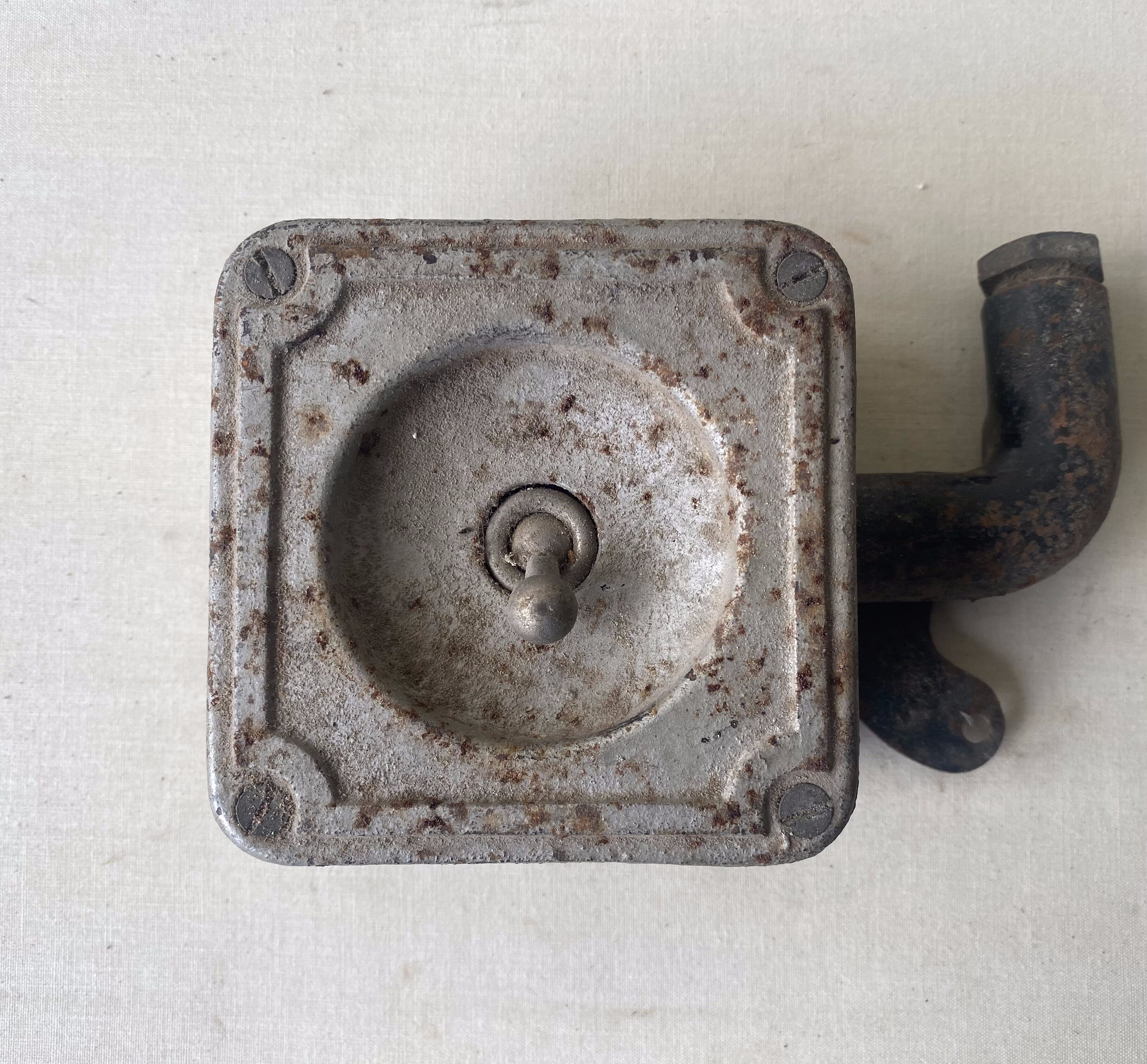 Industrial light switch