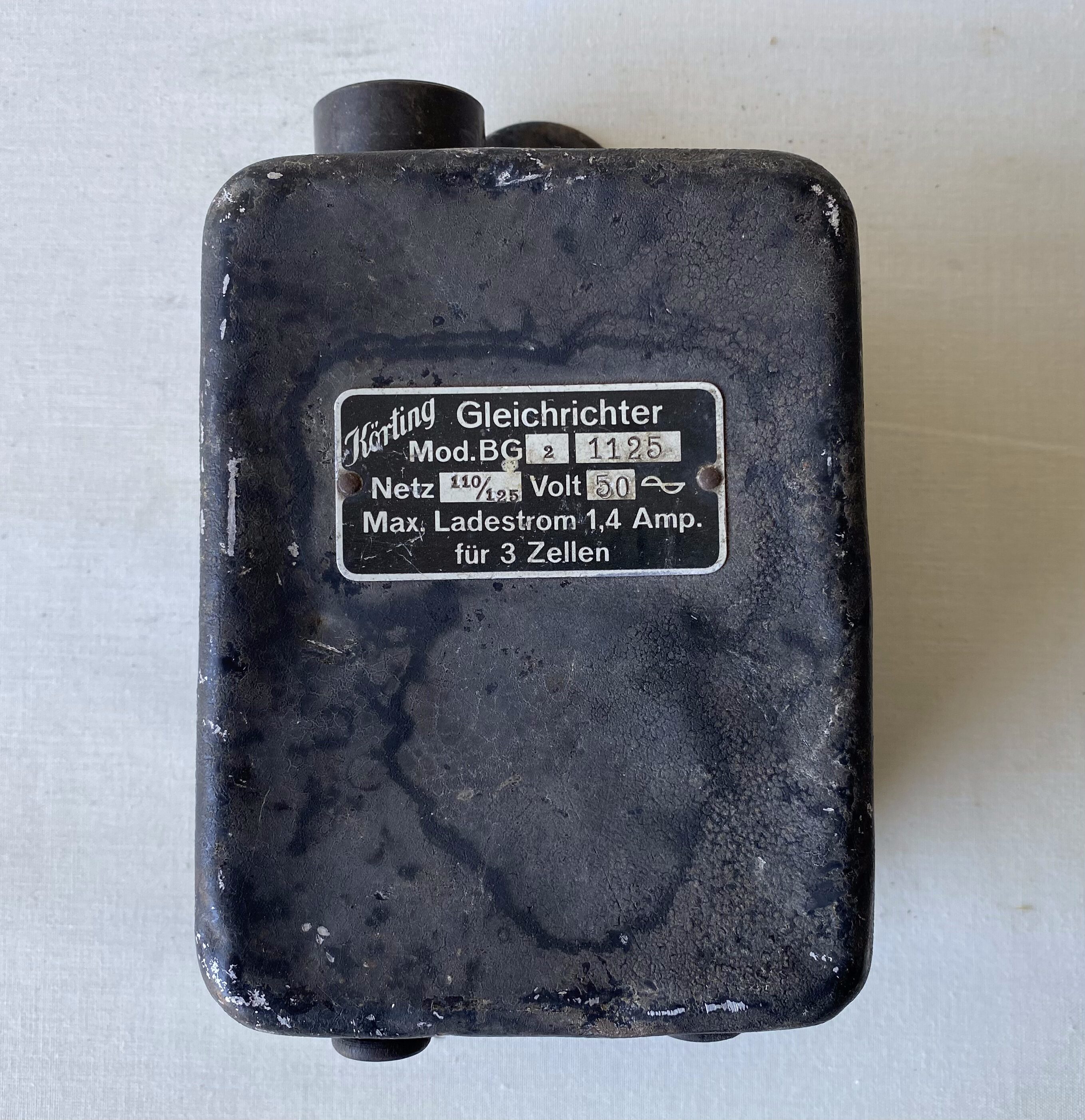 Metal electrical junction box