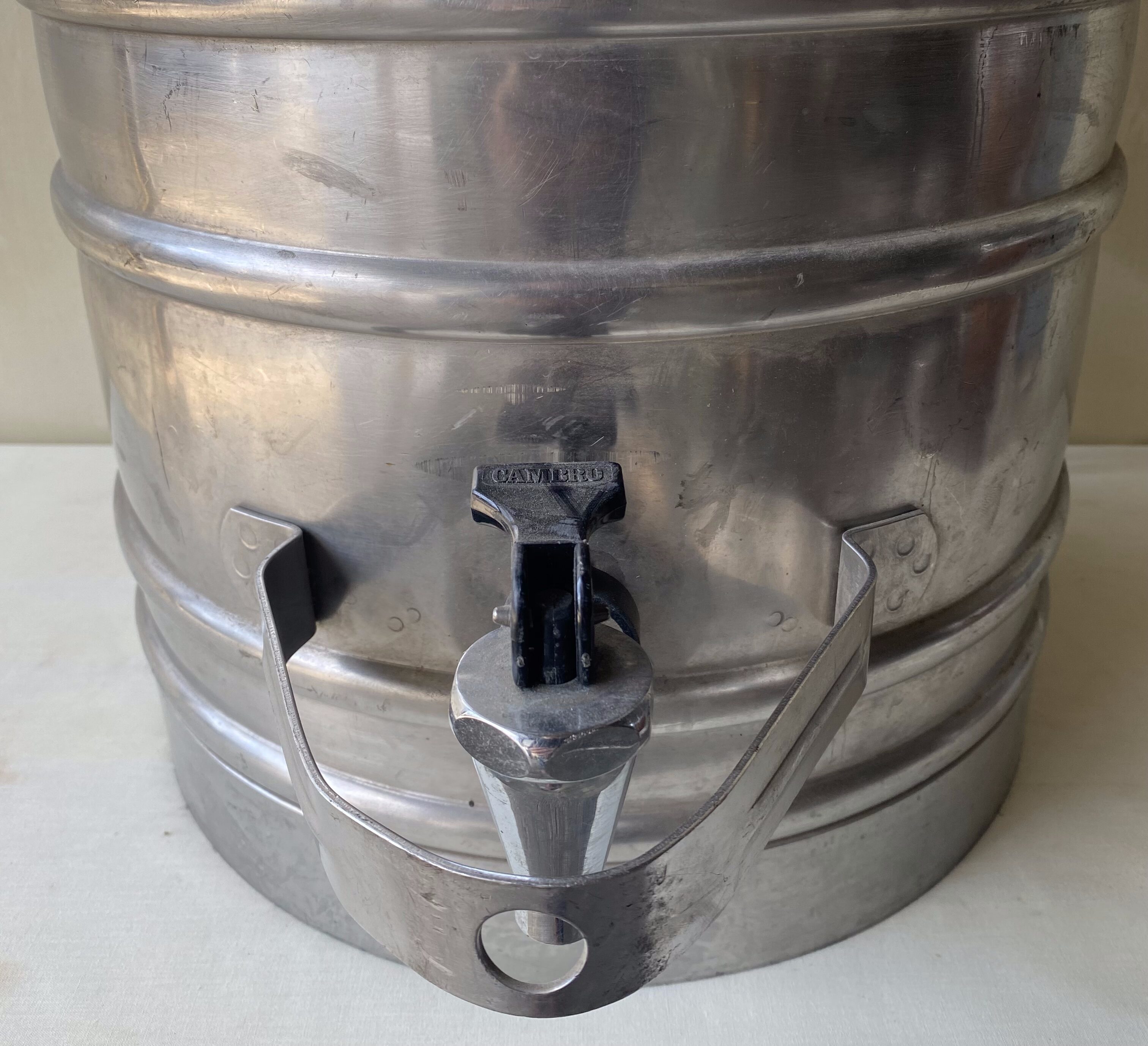 Canteen hot water urn