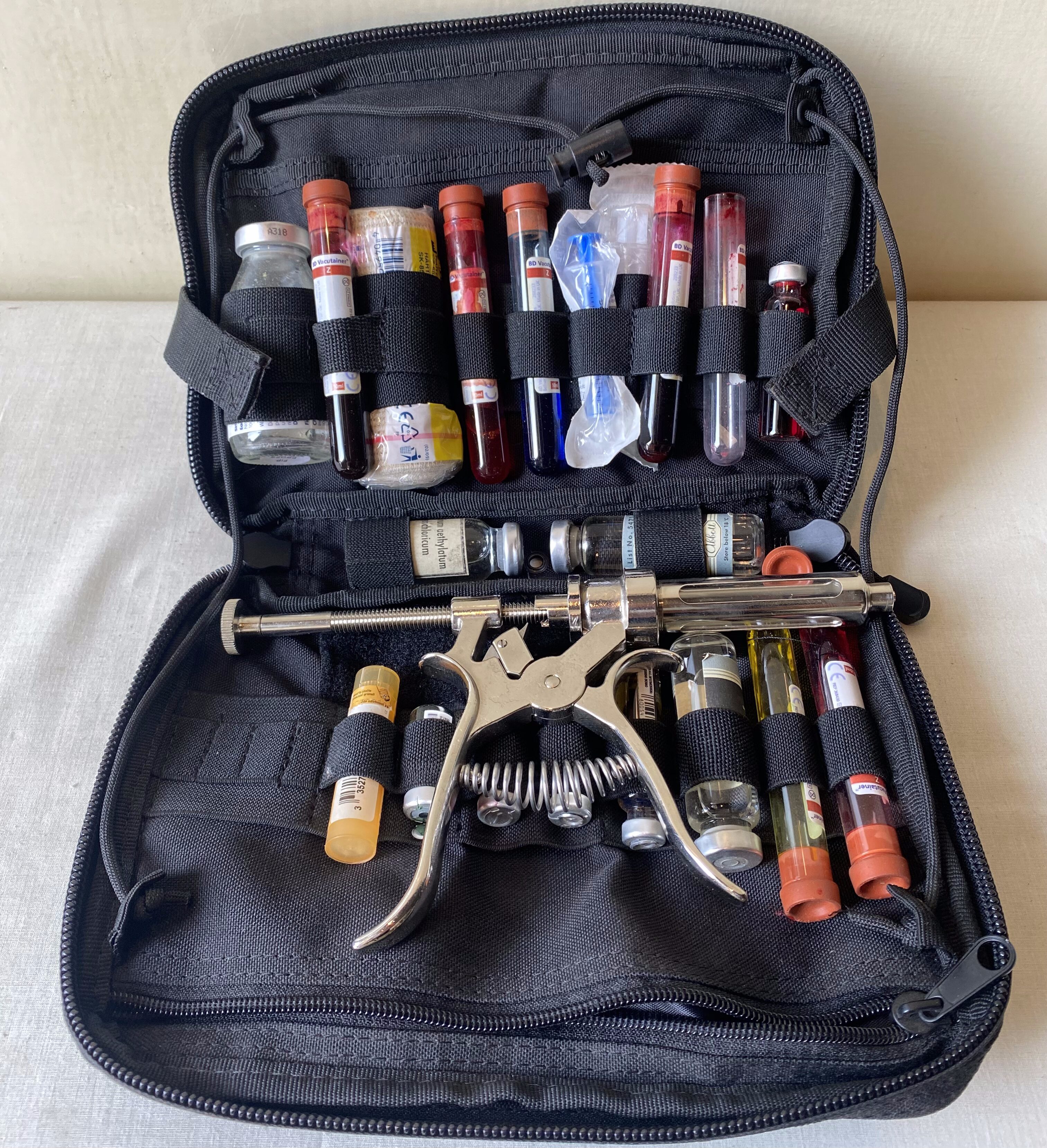Medical injection kit