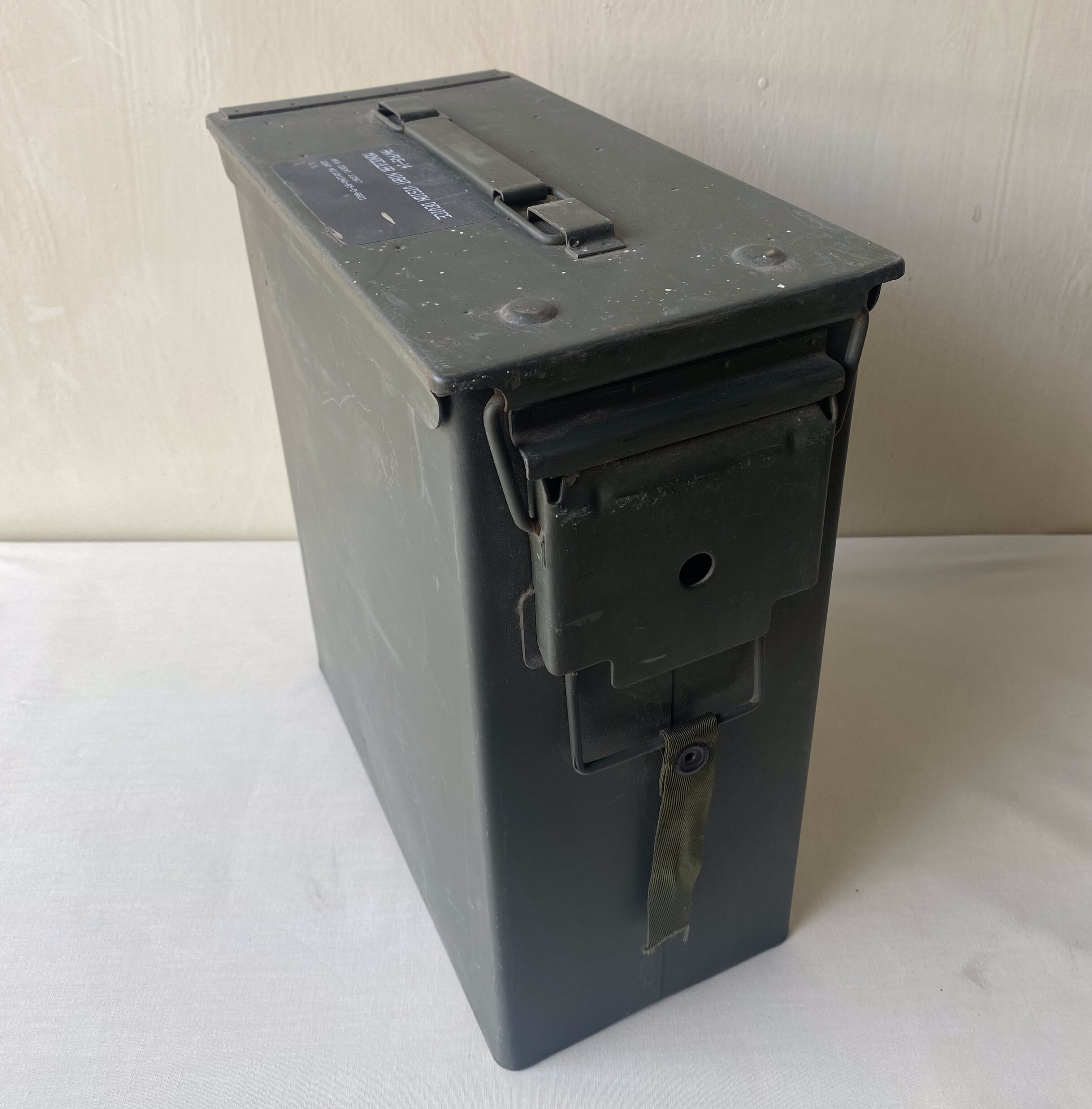 US army ammunition box 80s