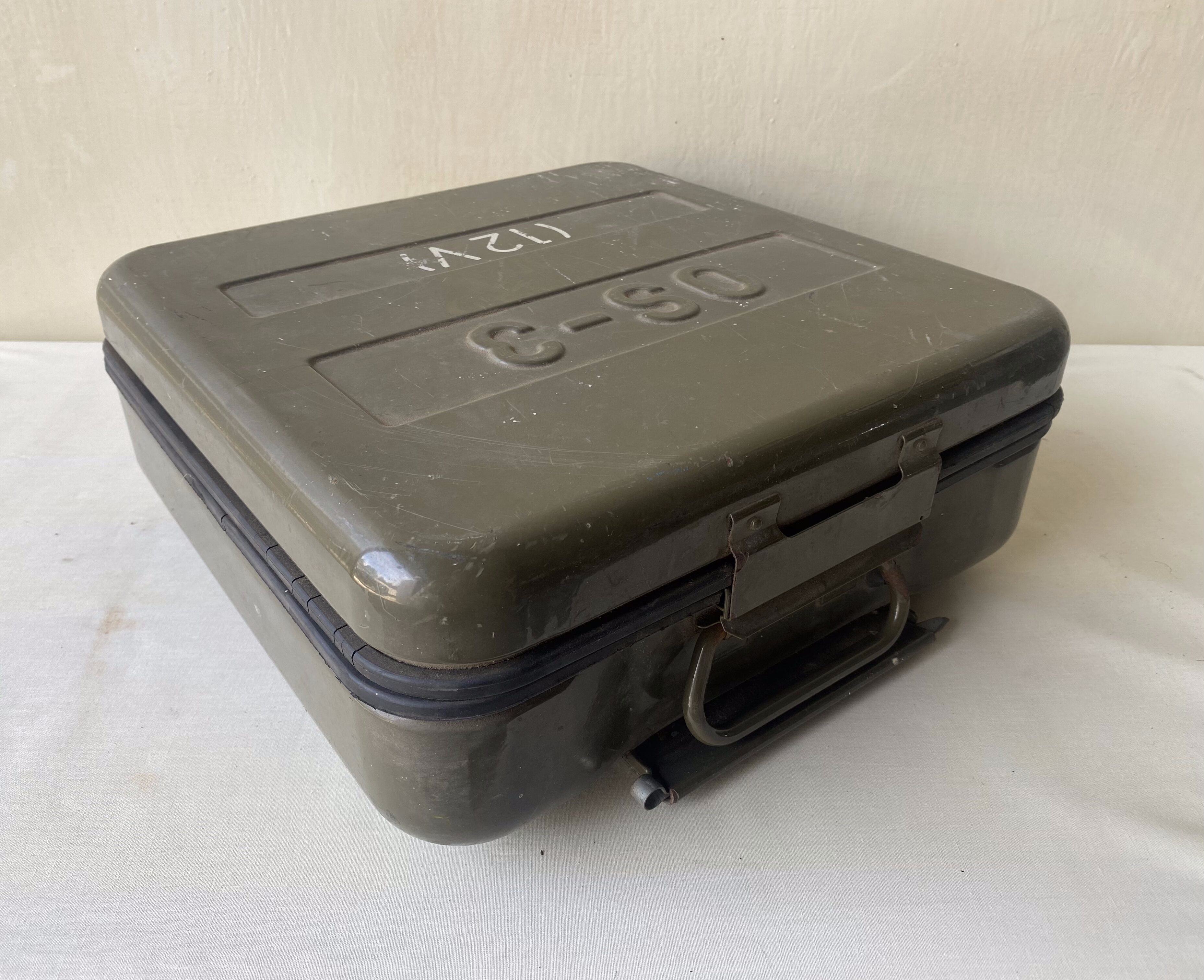 Czech army box