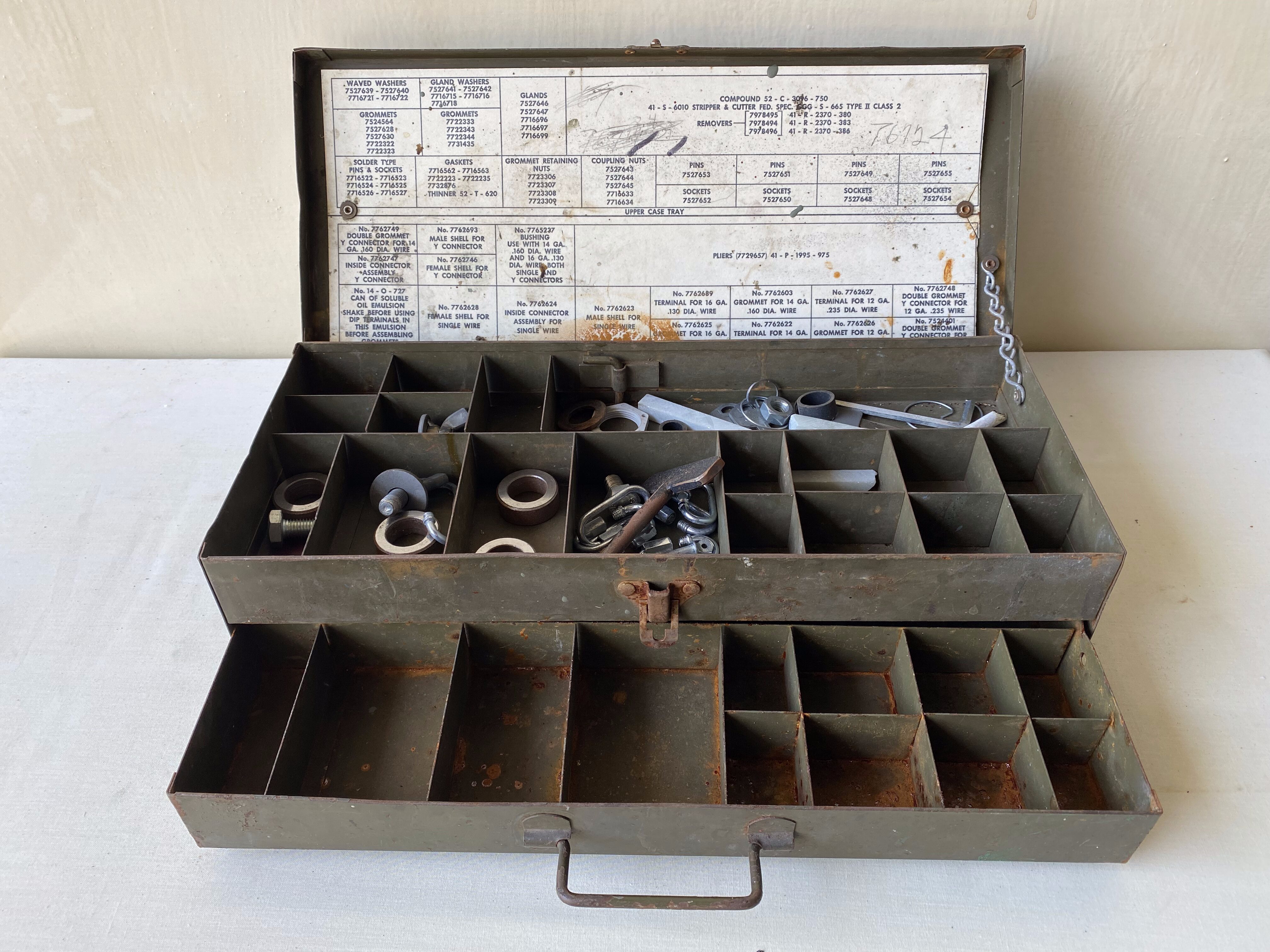 US army bolt and washers box