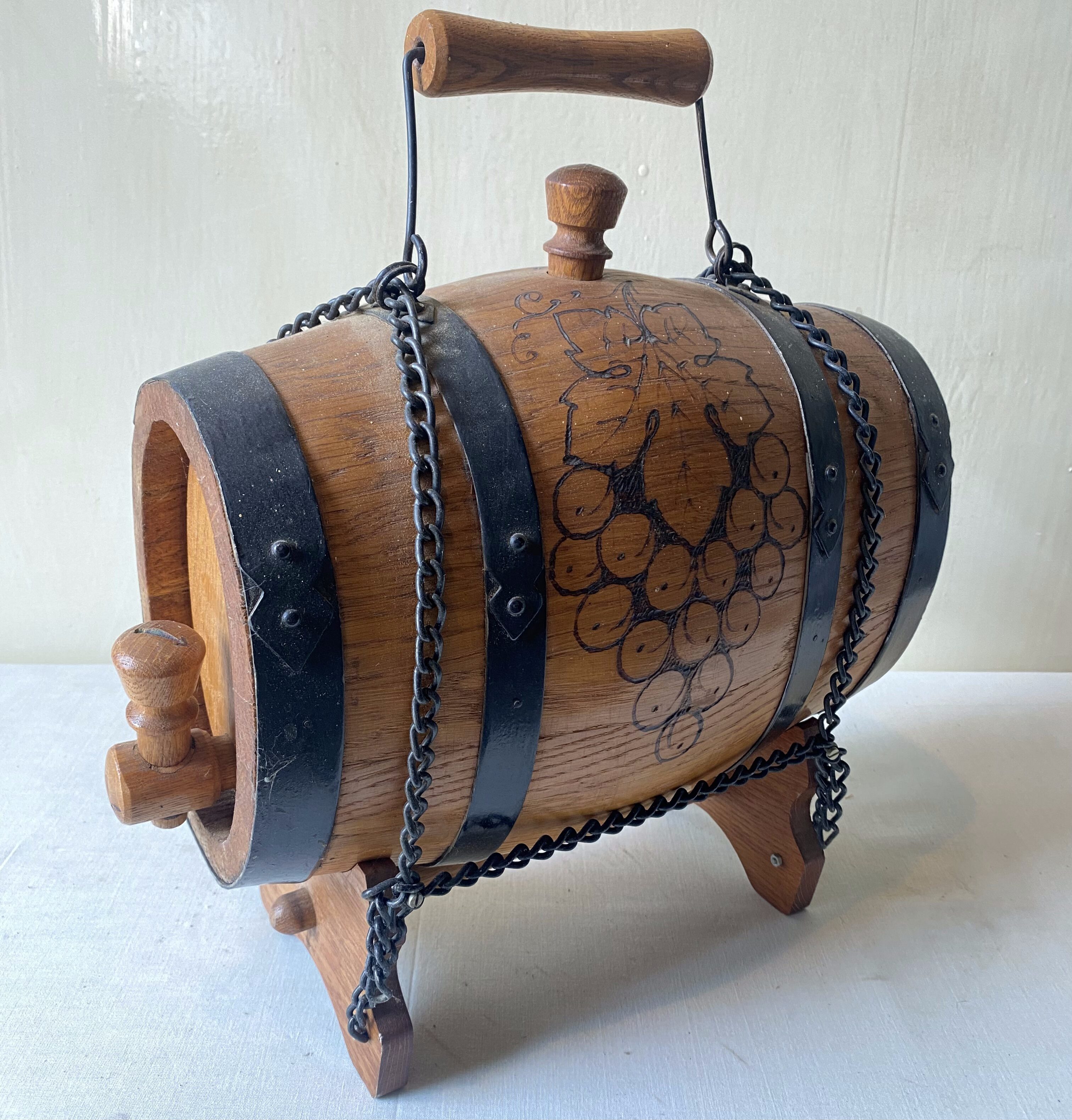 Small decorative barrel