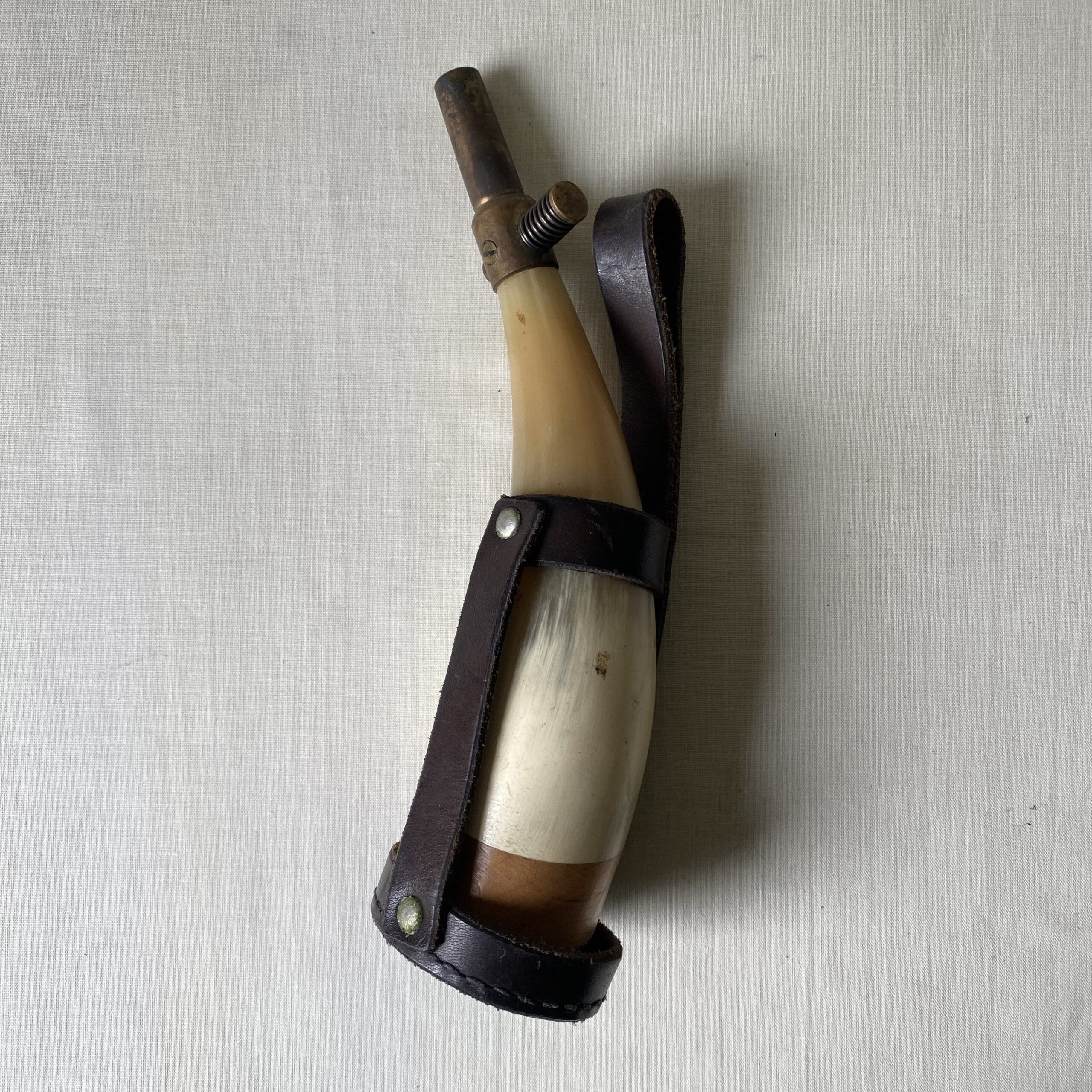 Powder horn